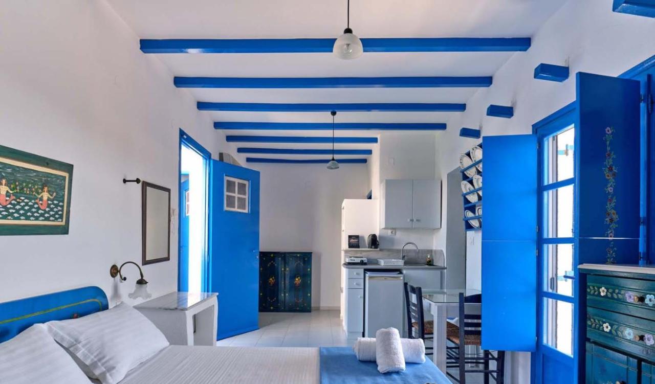 Blue Dolphin Antiparos Villas And Suites Agios Georgios  Eksteriør billede