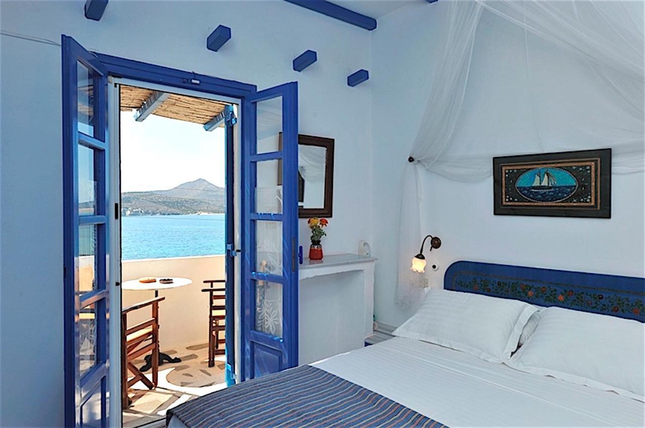 Blue Dolphin Antiparos Villas And Suites Agios Georgios  Eksteriør billede