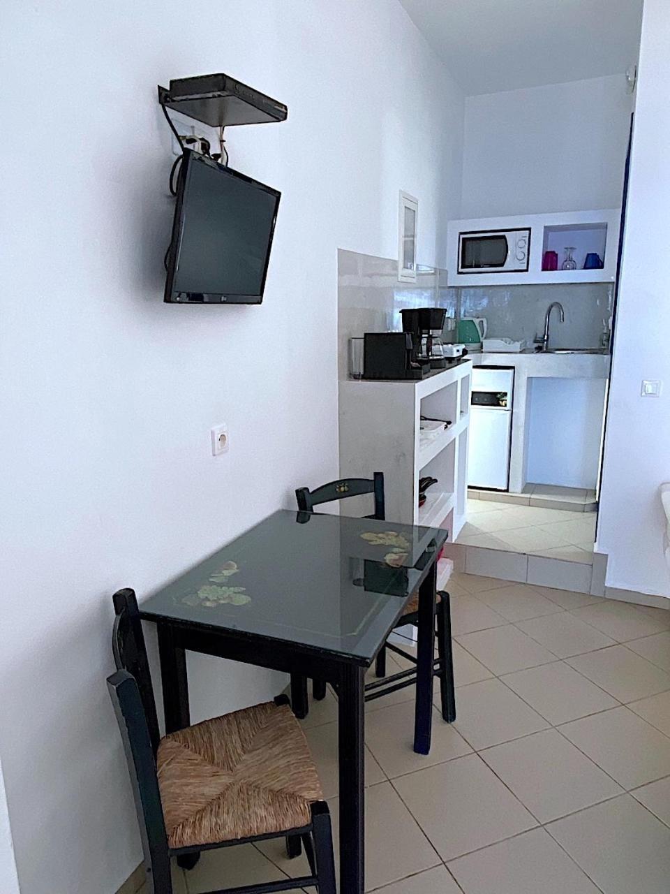 Blue Dolphin Antiparos Villas And Suites Agios Georgios  Eksteriør billede