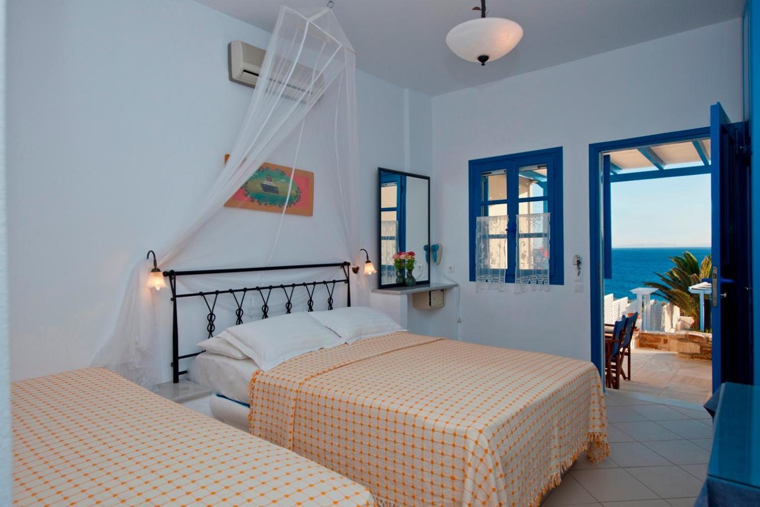Blue Dolphin Antiparos Villas And Suites Agios Georgios  Eksteriør billede