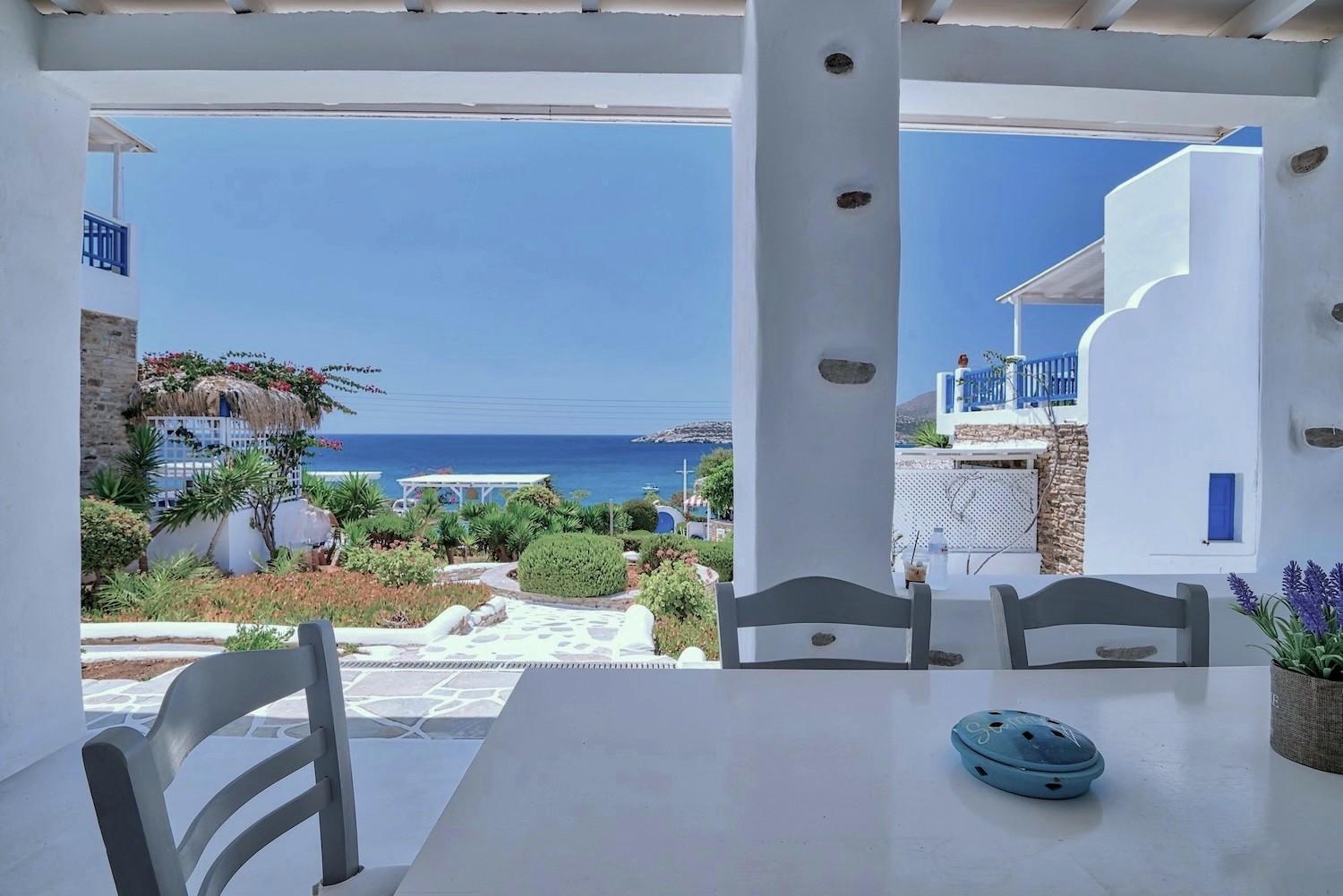 Blue Dolphin Antiparos Villas And Suites Agios Georgios  Eksteriør billede
