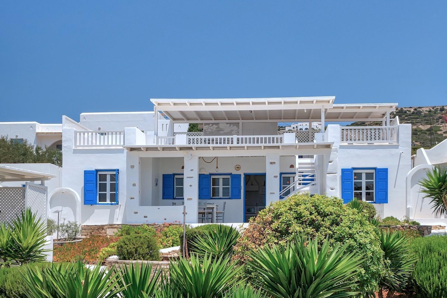 Blue Dolphin Antiparos Villas And Suites Agios Georgios  Eksteriør billede